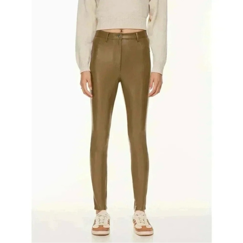 Wilfred Aritzia High Waisted Vegan Leather Charm
Pants Size 0 Brown Stylish